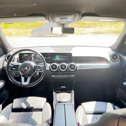 MERCEDES-BENZ-GLB 200-2021