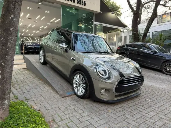 Mini Cooper 1.5 12V Twinpower Gasolina 4P Steptronic