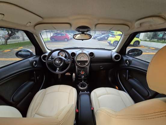 MINI-COUNTRYMAN-2012