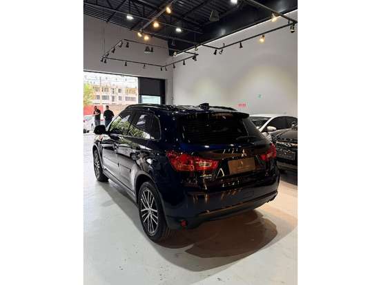 MITSUBISHI-ASX-2017