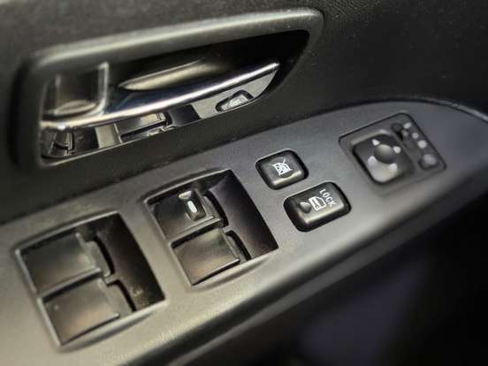 MITSUBISHI-ASX-2011