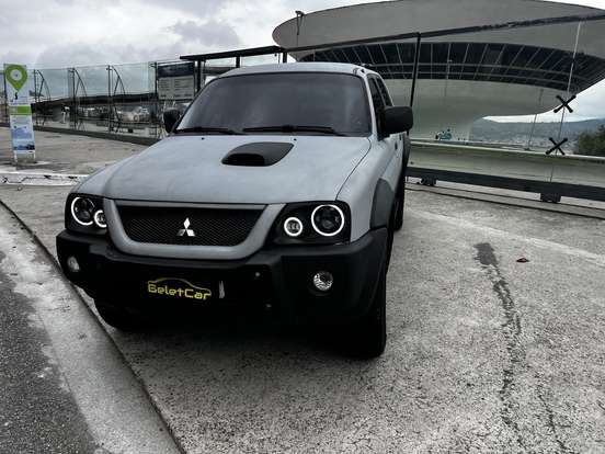 MITSUBISHI-L200-2005