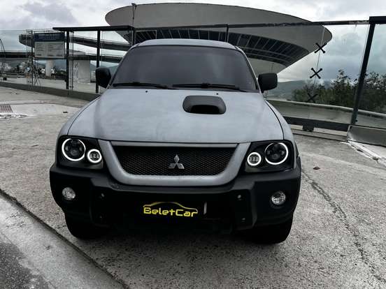 MITSUBISHI-L200-2.5 SPORT HPE 4X4 CD 8V TURBO INTERCOOLER DIESEL 4P AUTOMÁTICO MITSUBISHI-L200-2005