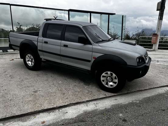 MITSUBISHI-L200-2005