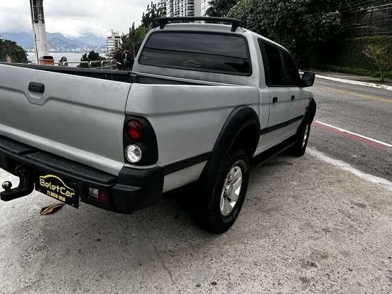 MITSUBISHI-L200-2.5 SPORT HPE 4X4 CD 8V TURBO INTERCOOLER DIESEL 4P AUTOMÁTICO MITSUBISHI-L200-2005
