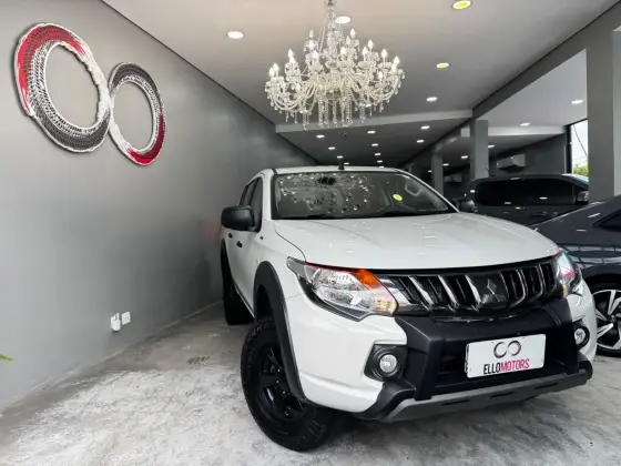 MITSUBISHI L200 TRITON 2.4 16V TURBO DIESEL OUTDOOR GLS CD 4X4 AUTOMÁTICO
