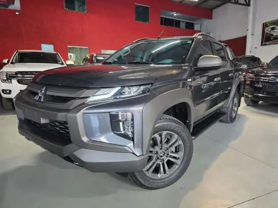 MITSUBISHI-L200 TRITON-2.4 16V TURBO DIESEL SPORT OUTDOOR GLS CD 4P 4X4 AUTOMÁTICO MITSUBISHI-L200 TRITON-2024