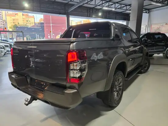 MITSUBISHI-L200 TRITON-2.4 16V TURBO DIESEL SPORT OUTDOOR GLS CD 4P 4X4 AUTOMÁTICO MITSUBISHI-L200 TRITON-2024