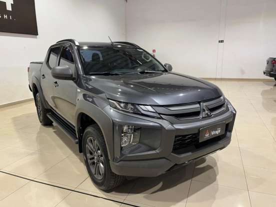 MITSUBISHI-L200 TRITON-2.4 16V TURBO DIESEL OUTDOOR GLS CD 4X4 AUTOMÁTICO MITSUBISHI-L200 TRITON-2024