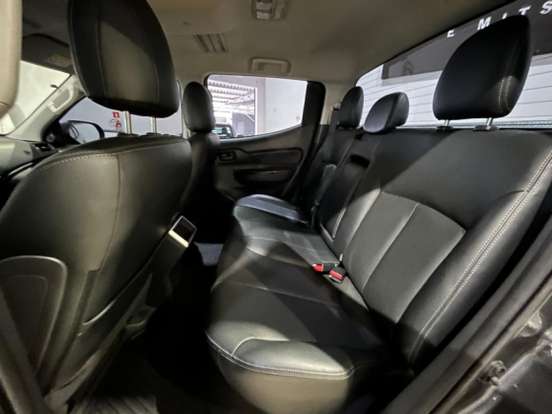 MITSUBISHI-L200 TRITON-2024
