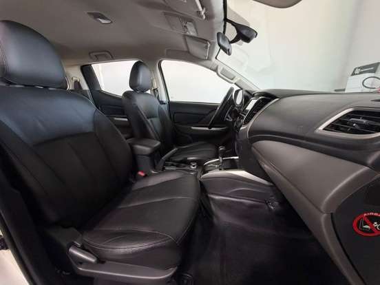 MITSUBISHI-L200 TRITON-2019