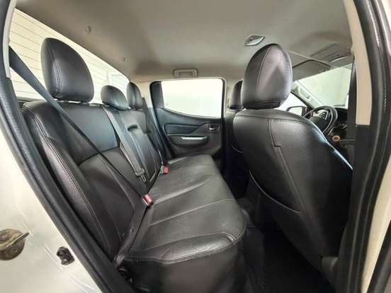 MITSUBISHI-L200 TRITON-2019