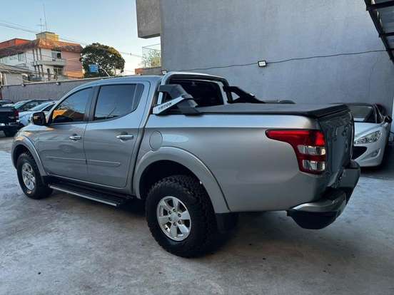 MITSUBISHI-L200 TRITON-2.4 16V TURBO DIESEL SPORT HPE TOP CD 4P 4X4 AUTOMÁTICO MITSUBISHI-L200 TRITON-2016