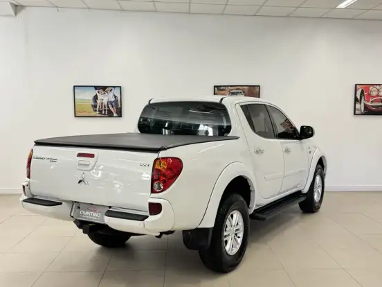 MITSUBISHI-L200 TRITON-3.2 HPE 4X4 CD 16V TURBO INTERCOOLER DIESEL 4P AUTOMÁTICO MITSUBISHI-L200 TRITON-2013