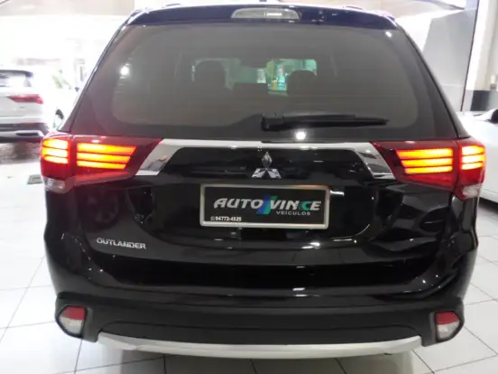 MITSUBISHI-OUTLANDER-2.0 16V GASOLINA 4P AUTOMÁTICO MITSUBISHI-OUTLANDER-2015