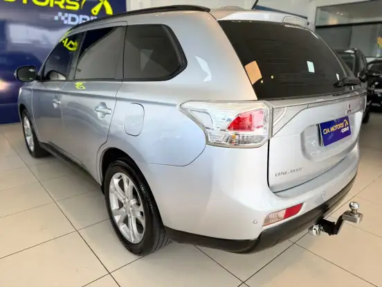 MITSUBISHI-OUTLANDER-2.0 16V GASOLINA 4P AUTOMÁTICO MITSUBISHI-OUTLANDER-2013