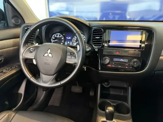 MITSUBISHI-OUTLANDER-2.0 16V GASOLINA 4P AUTOMÁTICO MITSUBISHI-OUTLANDER-2013