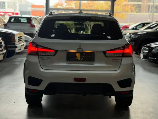 MITSUBISHI-OUTLANDER-2.0 MIVEC GASOLINA HPE AUTOMÁTICO MITSUBISHI-OUTLANDER-2021