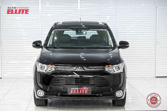 MITSUBISHI-OUTLANDER-2013