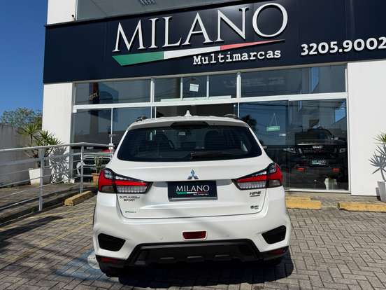 MITSUBISHI-OUTLANDER-2.0 MIVEC GASOLINA HPE AUTOMÁTICO MITSUBISHI-OUTLANDER-2020