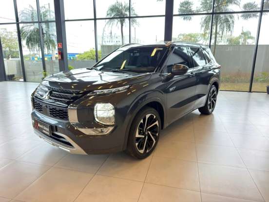 MITSUBISHI-OUTLANDER-2025