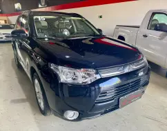 MITSUBISHI OUTLANDER 3.0 GT 4X4 V6 24V GASOLINA 4P AUTOMÁTICO MITSUBISHI OUTLANDER 3.0 GT 4X4 V6 24V GASOLINA 4P AUTOMÁTICO