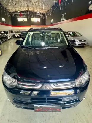 MITSUBISHI-OUTLANDER-2014