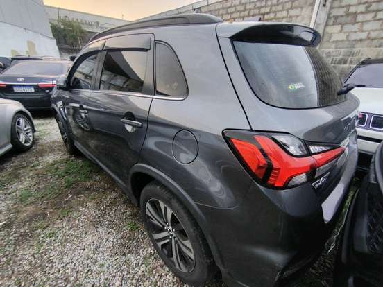 MITSUBISHI-OUTLANDER SPORT-2.0 MIVEC FLEX HPE AWD AUTOMÁTICO MITSUBISHI-OUTLANDER SPORT-2021