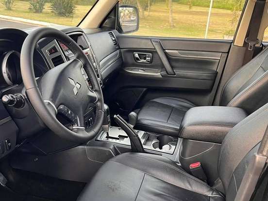 MITSUBISHI-PAJERO DAKAR-3.2 HPE 4X4 7 LUGARES 16V TURBO INTERCOOLER DIESEL 4P AUTOMÁTICO MITSUBISHI-PAJERO DAKAR-2017