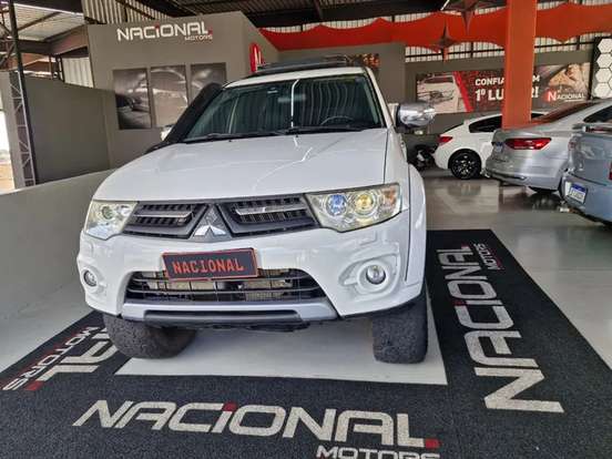 MITSUBISHI-PAJERO DAKAR-2015