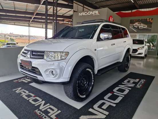 MITSUBISHI-PAJERO DAKAR-3.2 HPE 4X4 7 LUGARES 16V TURBO INTERCOOLER DIESEL 4P AUTOMÁTICO MITSUBISHI-PAJERO DAKAR-2015
