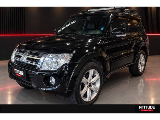 MITSUBISHI PAJERO FULL 3.8 4X4 V6 24V GASOLINA 2P AUTOMÁTICO