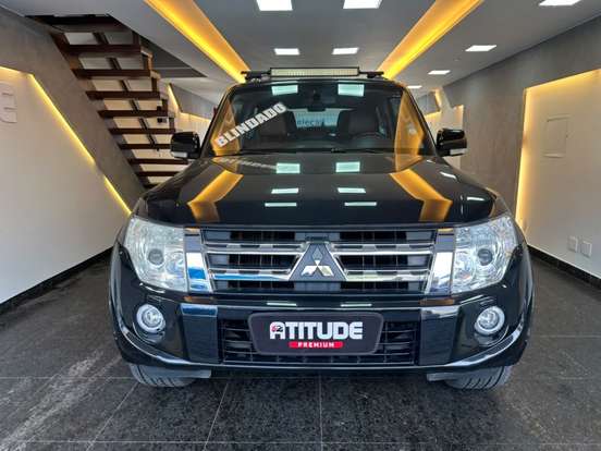MITSUBISHI-PAJERO FULL-3.8 4X4 V6 24V GASOLINA 2P AUTOMÁTICO MITSUBISHI-PAJERO FULL-2013