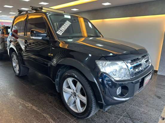 MITSUBISHI-PAJERO FULL-3.8 4X4 V6 24V GASOLINA 2P AUTOMÁTICO MITSUBISHI-PAJERO FULL-2013