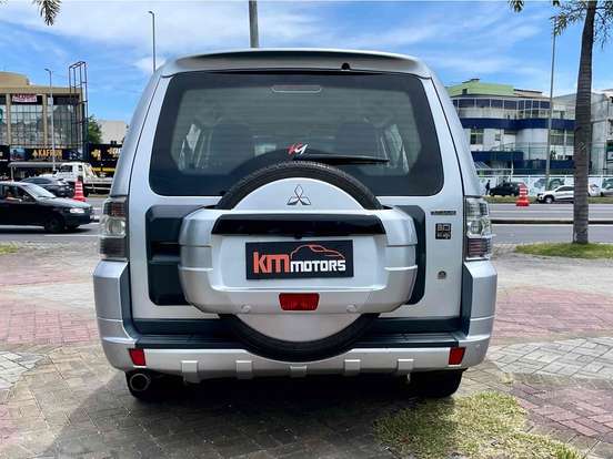 MITSUBISHI-PAJERO FULL-3.8 HPE 4X4 V6 24V GASOLINA 4P AUTOMÁTICO MITSUBISHI-PAJERO FULL-2014