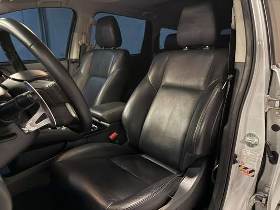 MITSUBISHI-PAJERO SPORT-2.4 16V MIVEC TURBO DIESEL LEGEND AWD AUTOMÁTICO MITSUBISHI-PAJERO SPORT-2023