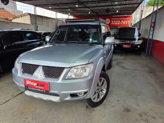 MITSUBISHI-PAJERO TR4-2.0 4X4 16V 140CV FLEX 4P AUTOMÁTICO MITSUBISHI-PAJERO TR4-2015