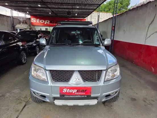 MITSUBISHI-PAJERO TR4-2.0 4X4 16V 140CV FLEX 4P AUTOMÁTICO MITSUBISHI-PAJERO TR4-2015