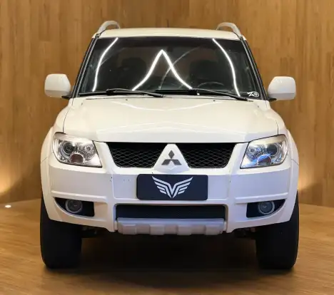 MITSUBISHI-PAJERO TR4-2010