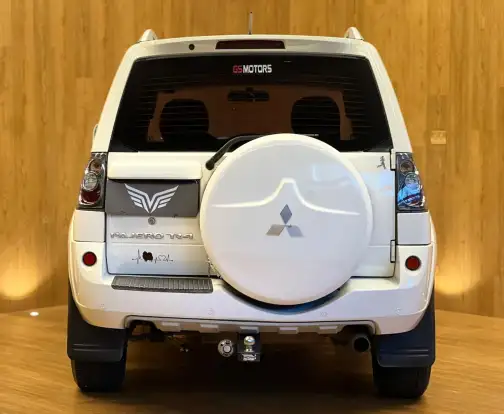 MITSUBISHI-PAJERO TR4-2.0 4X4 16V 140CV FLEX 4P AUTOMÁTICO MITSUBISHI-PAJERO TR4-2010