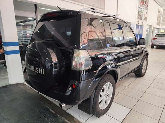 MITSUBISHI-PAJERO TR4-2012