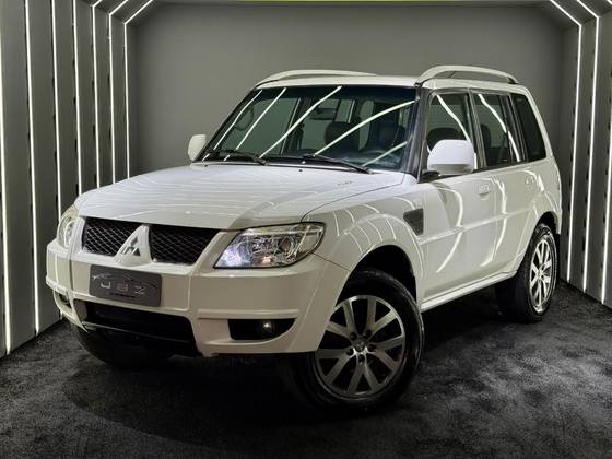 MITSUBISHI PAJERO TR4 2.0 4X2 16V 140CV FLEX 4P AUTOMÁTICO