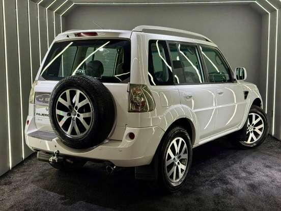 MITSUBISHI-PAJERO TR4-2013
