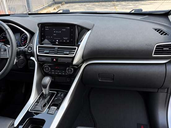MITSUBISHI-ECLIPSE CROSS-2021