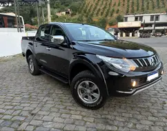 MITSUBISHI L200 TRITON 2.4 16V TURBO DIESEL SPORT HPE CD 4P 4X4 AUTOMÁTICO MITSUBISHI L200 TRITON 2.4 16V TURBO DIESEL SPORT HPE CD 4P 4X4 AUTOMÁTICO