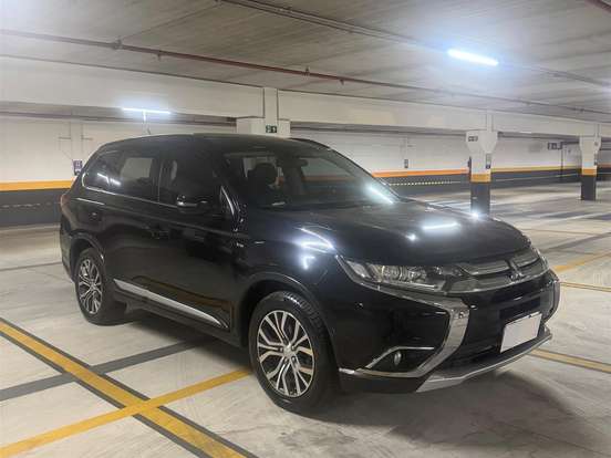 MITSUBISHI-OUTLANDER-3.0 GT 4X4 V6 24V GASOLINA 4P AUTOMÁTICO MITSUBISHI-OUTLANDER-2016