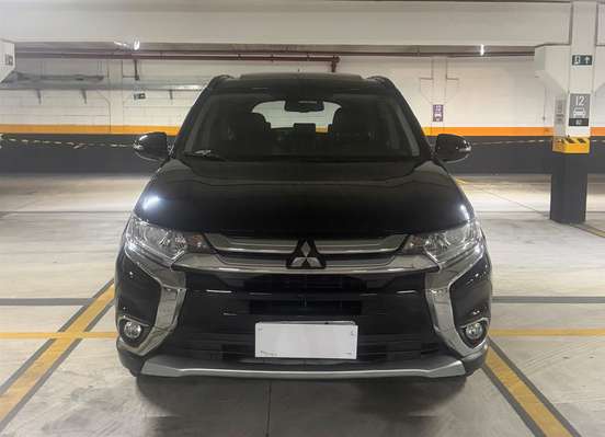 MITSUBISHI-OUTLANDER-3.0 GT 4X4 V6 24V GASOLINA 4P AUTOMÁTICO MITSUBISHI-OUTLANDER-2016
