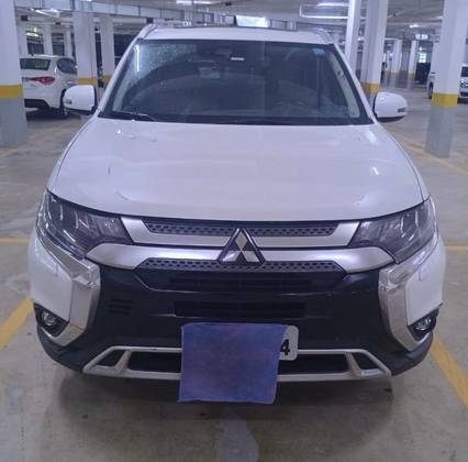 MITSUBISHI OUTLANDER 3.0 MIVEC V6 GASOLINA HPE-S AWD AUTOMÁTICO