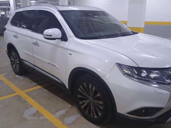 MITSUBISHI-OUTLANDER-3.0 MIVEC V6 GASOLINA HPE-S AWD AUTOMÁTICO MITSUBISHI-OUTLANDER-2018