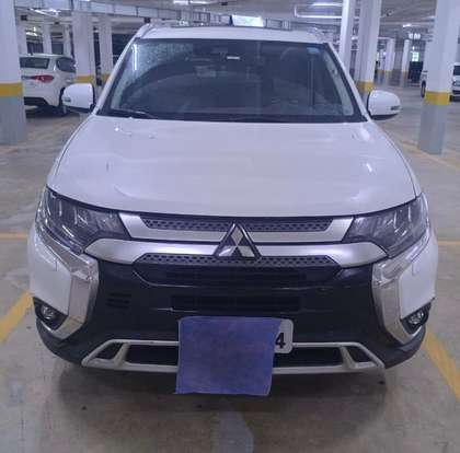 MITSUBISHI-OUTLANDER-2018